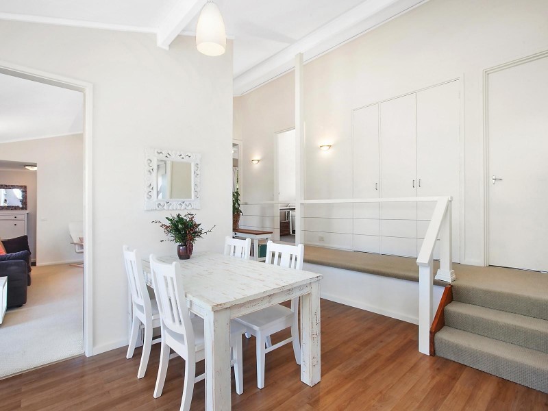 2 Holland Street, Macgregor ACT 2615