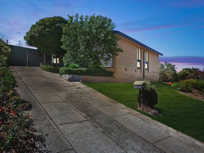 2 Holland Street, Macgregor ACT 2615