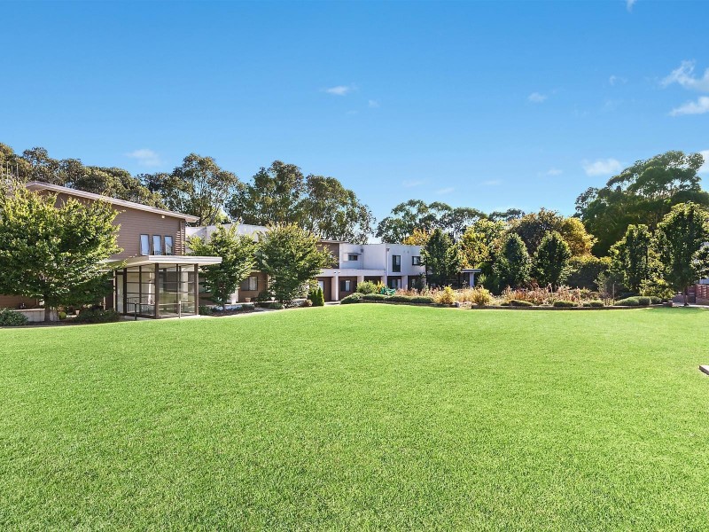 2/39 Jerrabomberra Avenue, Narrabundah ACT 2604