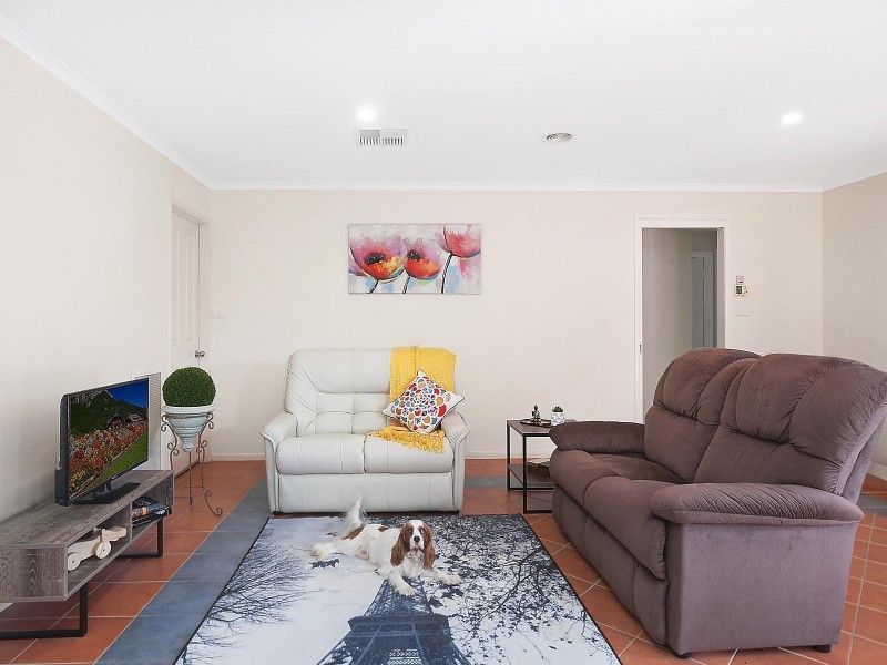27 Delma View, Gungahlin ACT 2912