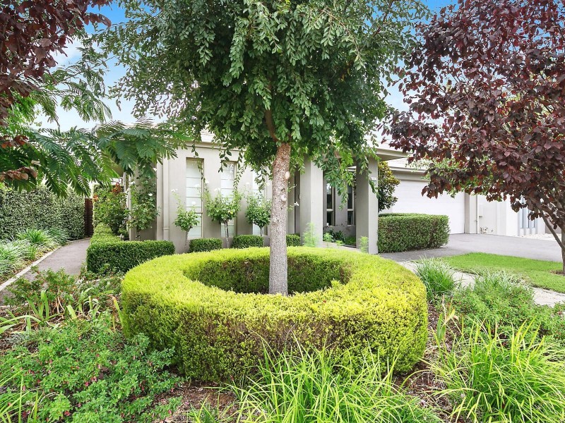 12 Kalianna Street, Harrison ACT 2914