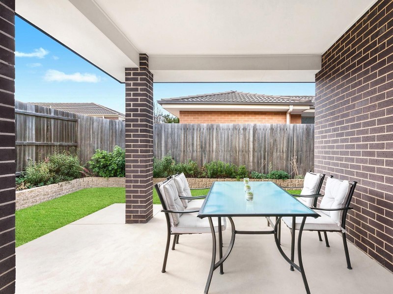 12 Rob Riley Circuit, Bonner ACT 2914