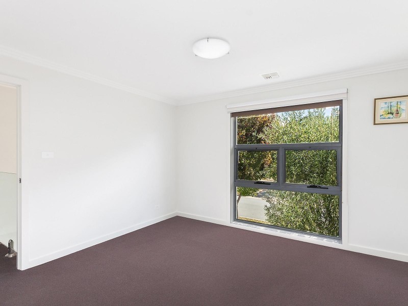 7 Ray Ellis Crescent, Forde ACT 2914