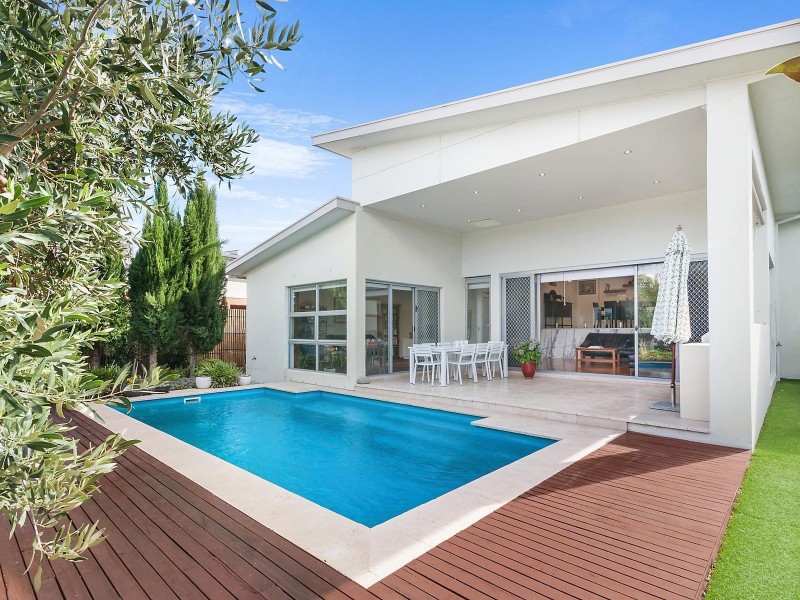 7 Ray Ellis Crescent, Forde ACT 2914