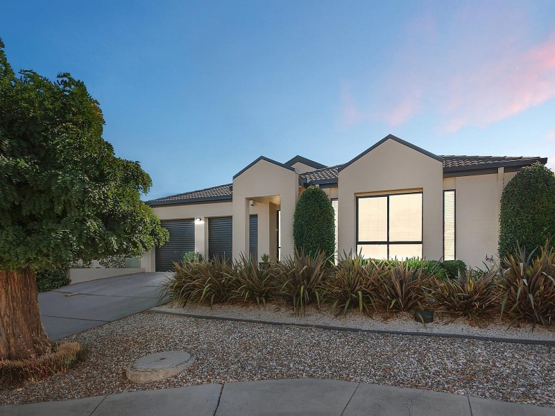 8 Genoa Street, Amaroo ACT 2914