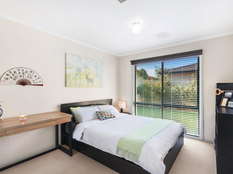 8 Genoa Street, Amaroo ACT 2914