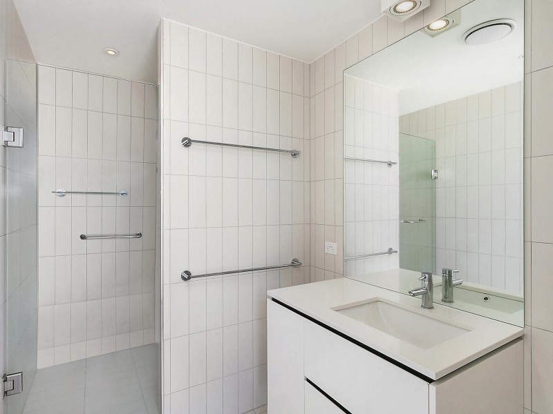 19/35 Eastlake Parade, Kingston ACT 2604