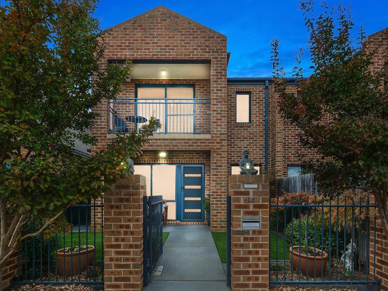 14 Glow Worm Grove, Harrison ACT 2914