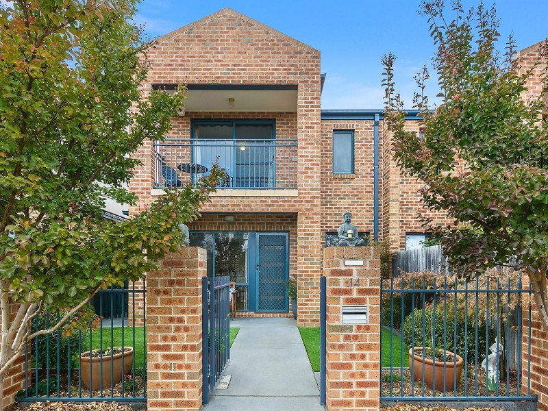 14 Glow Worm Grove, Harrison ACT 2914
