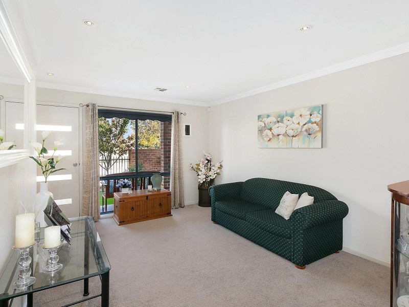 14 Glow Worm Grove, Harrison ACT 2914