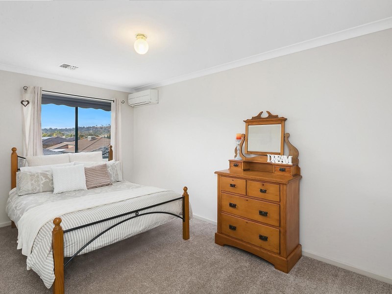 14 Glow Worm Grove, Harrison ACT 2914