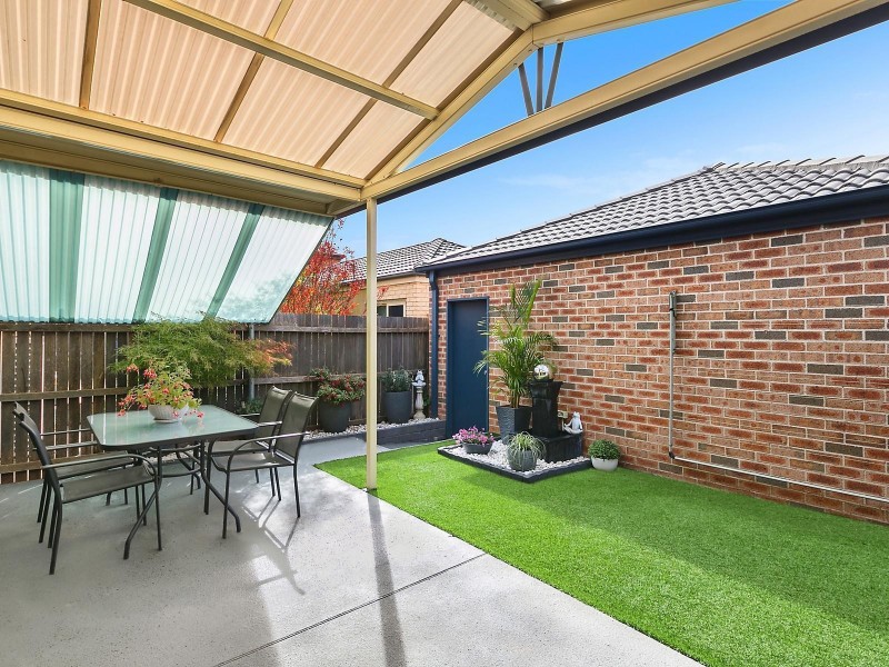 14 Glow Worm Grove, Harrison ACT 2914
