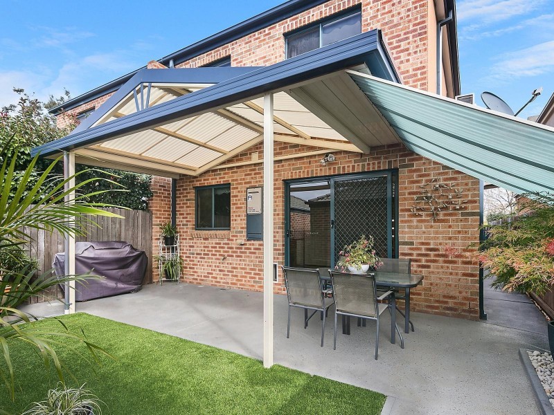 14 Glow Worm Grove, Harrison ACT 2914