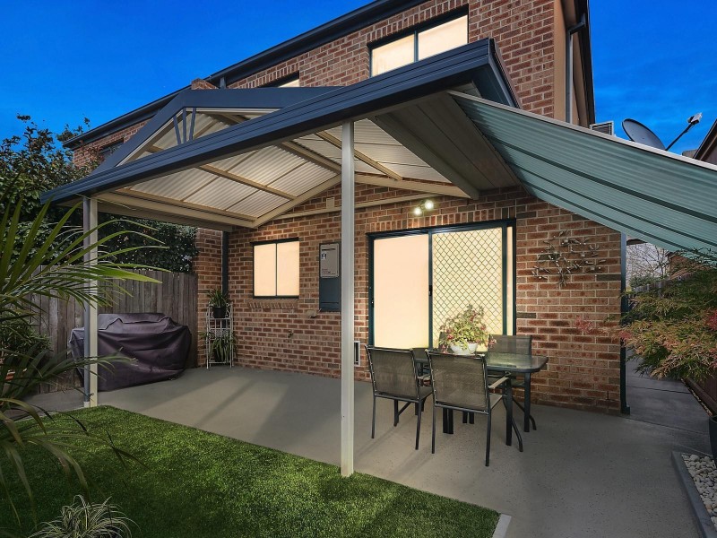 14 Glow Worm Grove, Harrison ACT 2914
