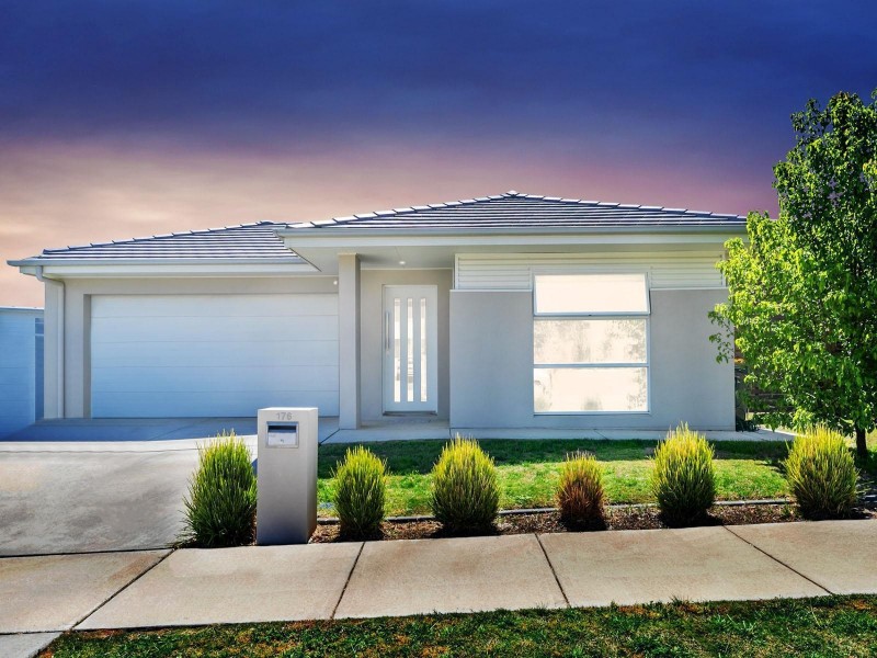 176 Langtree Crescent, Crace ACT 2911