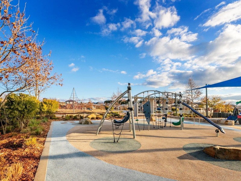 176 Langtree Crescent, Crace ACT 2911