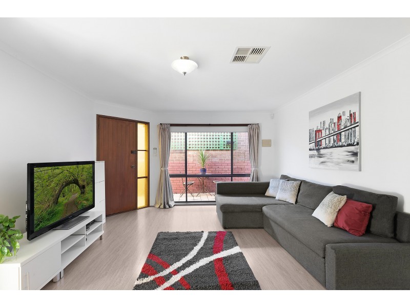 10/15 Mansfield Place, Phillip ACT 2606