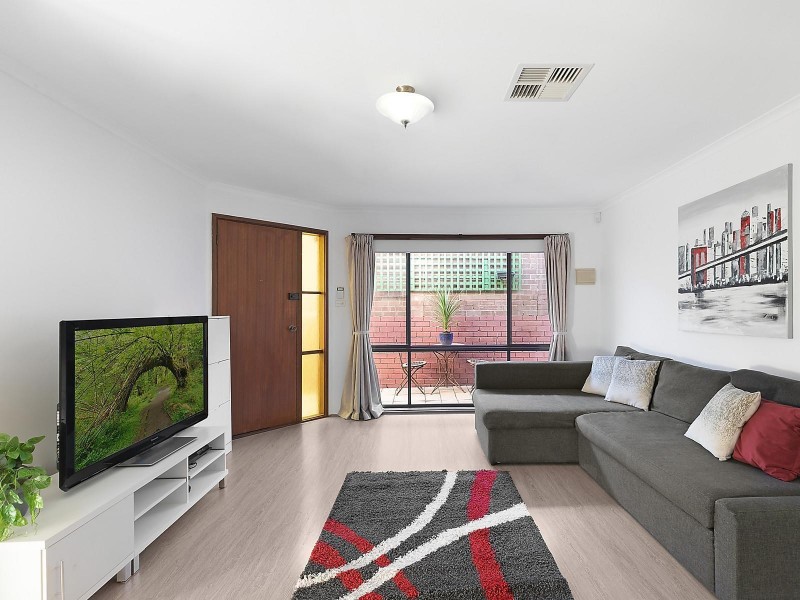 10/15 Mansfield Place, Phillip ACT 2606