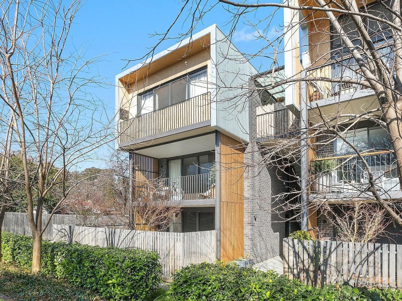 20/50 Lowanna Street, Braddon ACT 2612