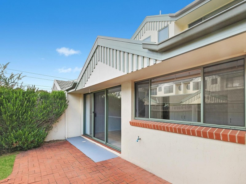 14/10 Federal Highway, Watson ACT 2602