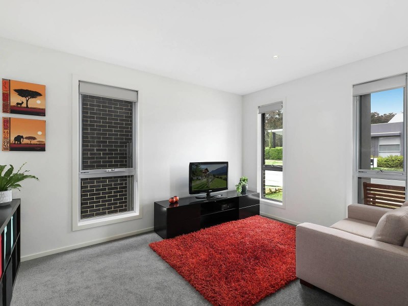 8 Hooton Street, Forde ACT 2914