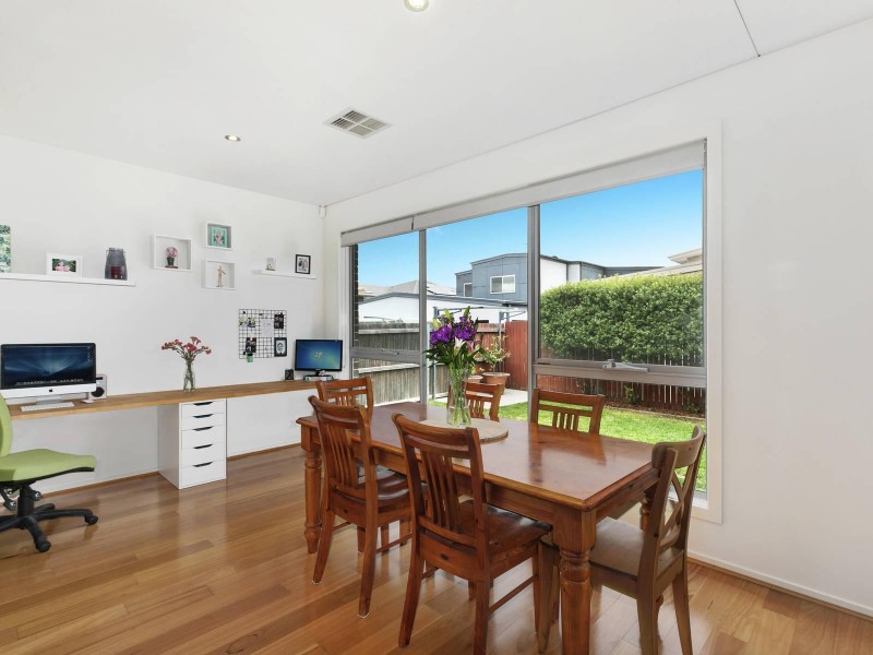 8 Hooton Street, Forde ACT 2914