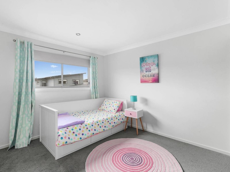 8 Hooton Street, Forde ACT 2914