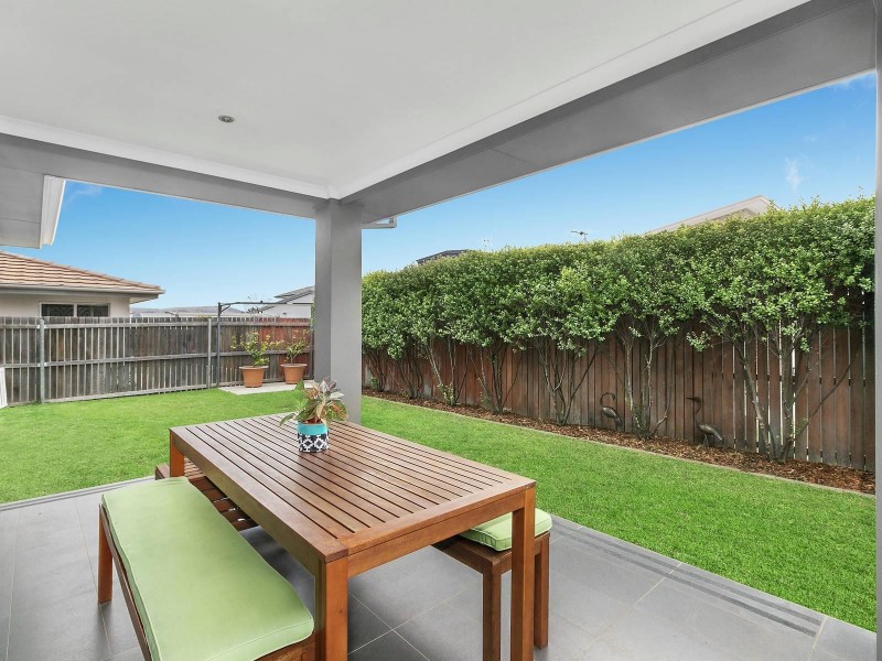 8 Hooton Street, Forde ACT 2914