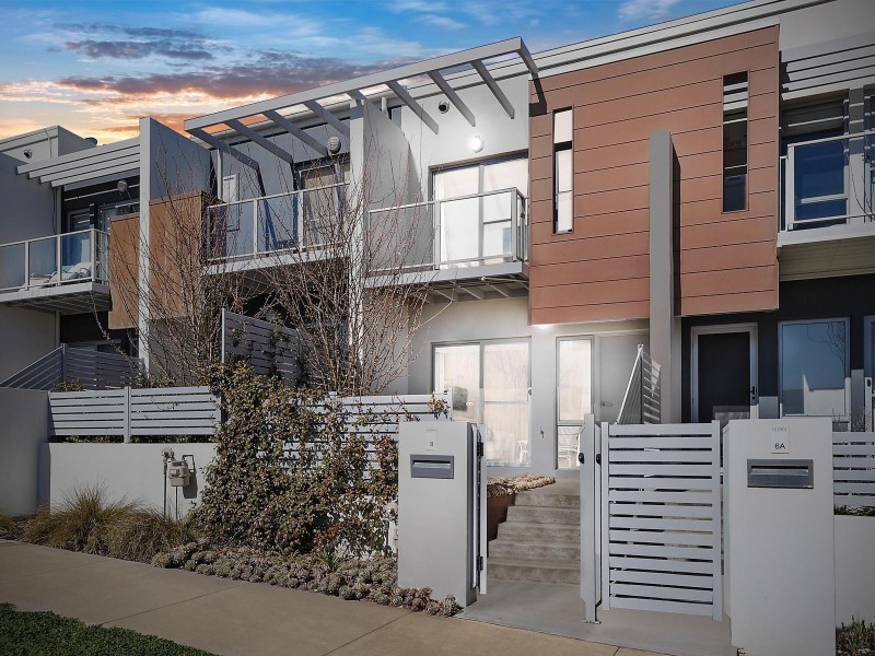 8 Junee Street, Crace ACT 2911