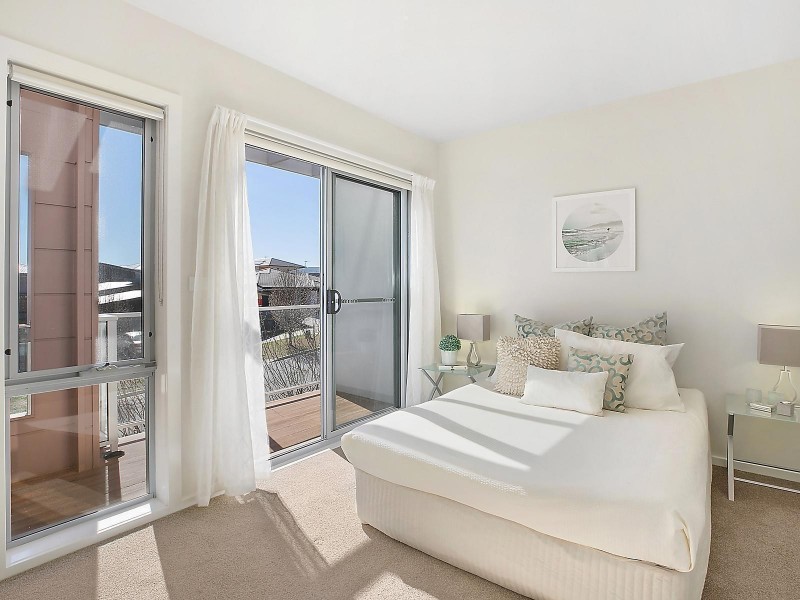 8 Junee Street, Crace ACT 2911