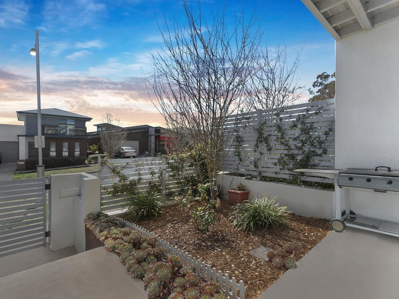 8 Junee Street, Crace ACT 2911