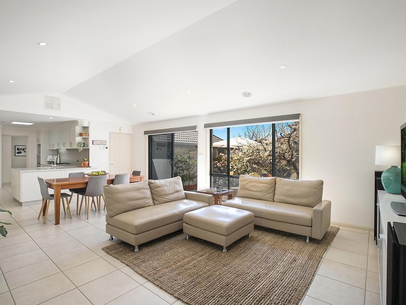 33 Whitfield Circuit, Nicholls ACT 2913