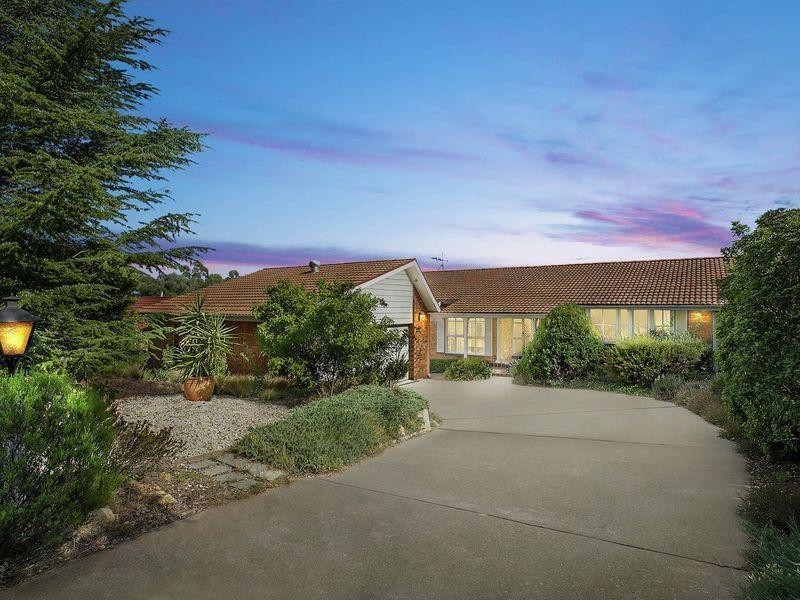18 Sharwood Crescent, Evatt ACT 2617
