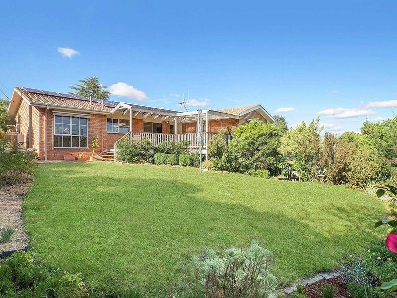 18 Sharwood Crescent, Evatt ACT 2617