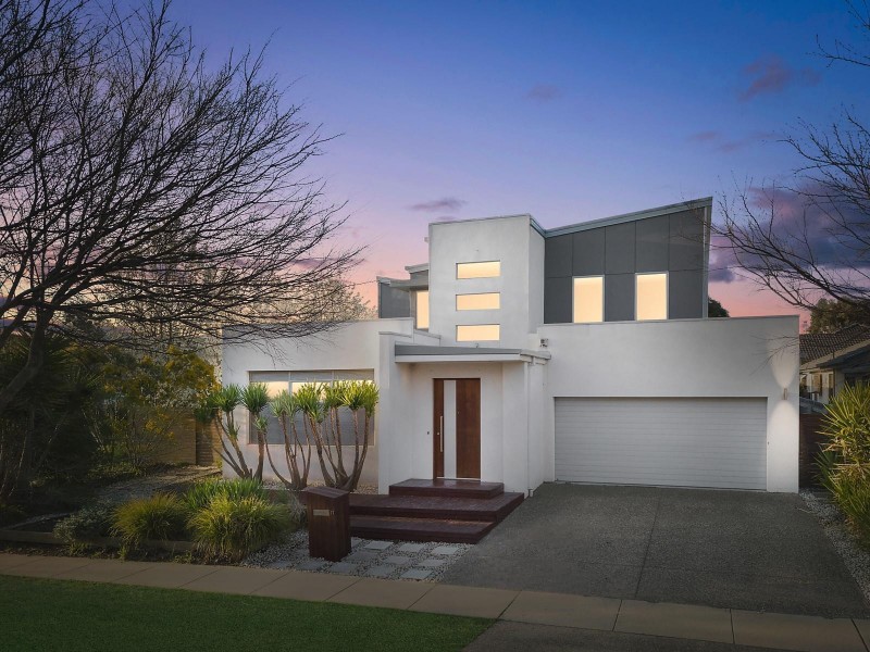 17 Bungle Bungle Crescent, Harrison ACT 2914