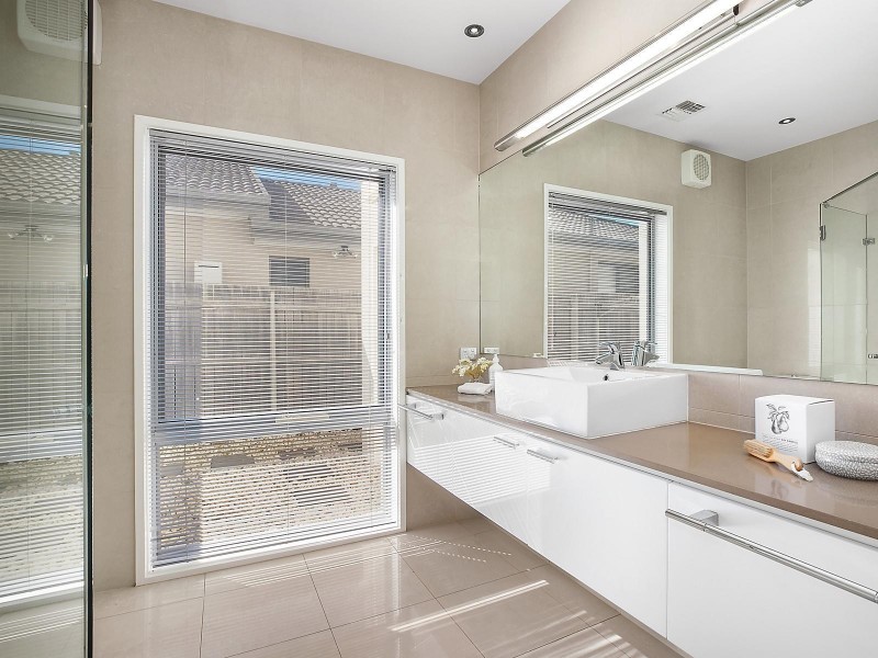 17 Bungle Bungle Crescent, Harrison ACT 2914