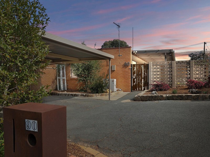 90 Livingston Avenue, Kambah ACT 2902