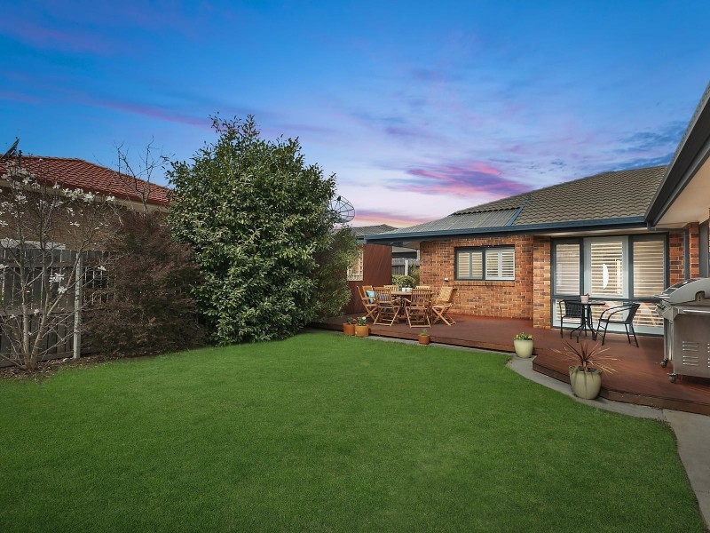 27 Delma View, Gungahlin ACT 2912