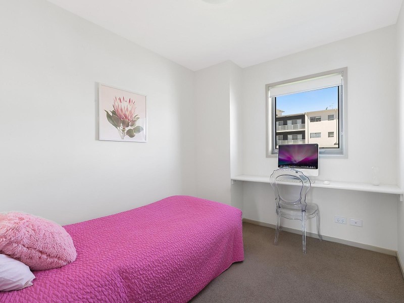 18/41 Clare Burton Crescent, Franklin ACT 2913