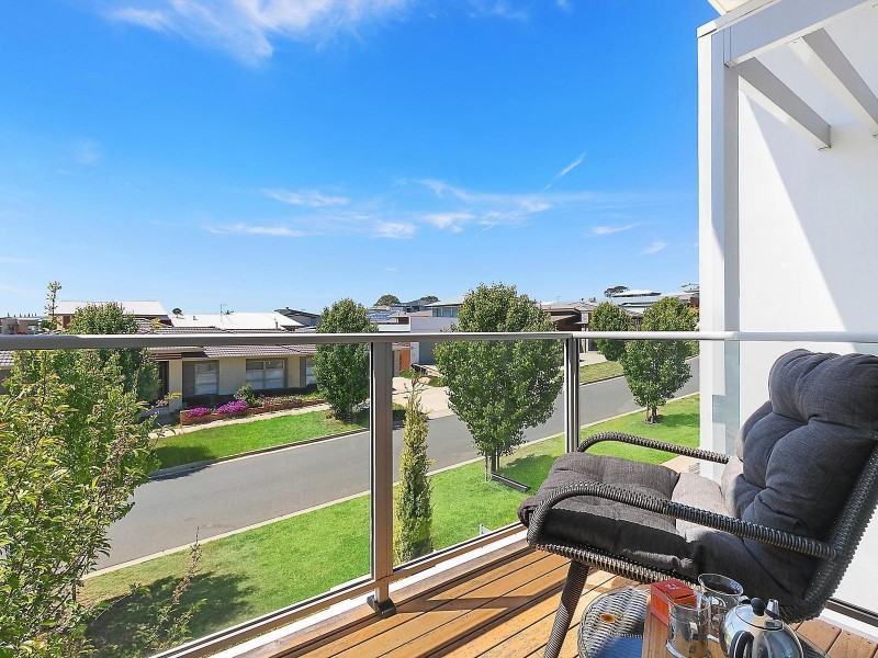 2 Junee Street, Crace ACT 2911