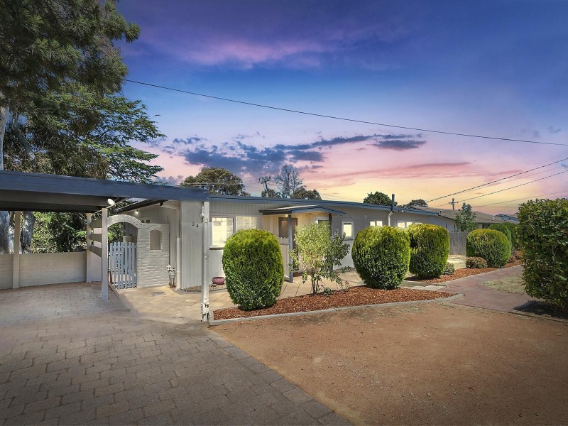 34 Alfred Hill Drive, Melba ACT 2615