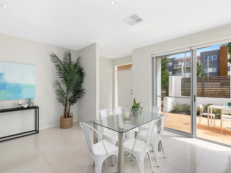 12/21 Samaria Street, Crace ACT 2911