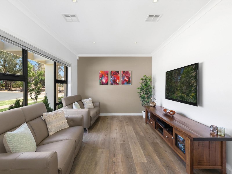 23 Turbayne Crescent, Forde ACT 2914