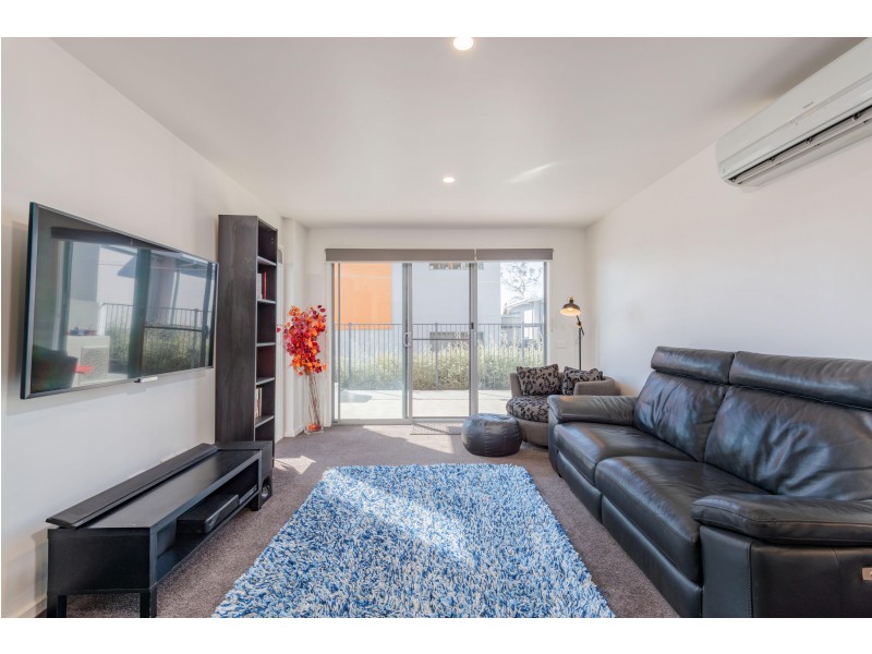 7/4 Sapling Street, Harrison ACT 2914
