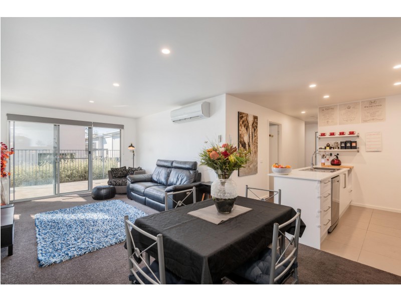 7/4 Sapling Street, Harrison ACT 2914