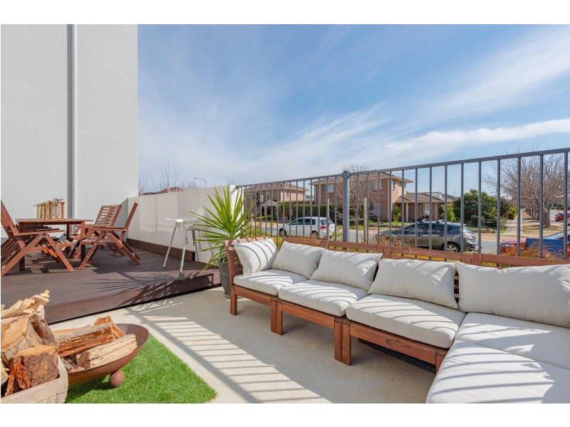 7/4 Sapling Street, Harrison ACT 2914