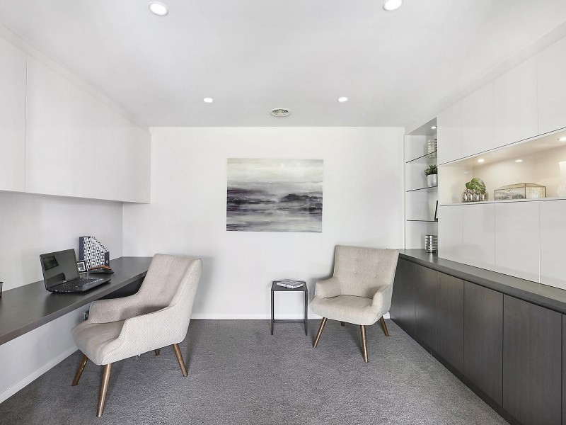8 McHenry Street, Amaroo ACT 2914