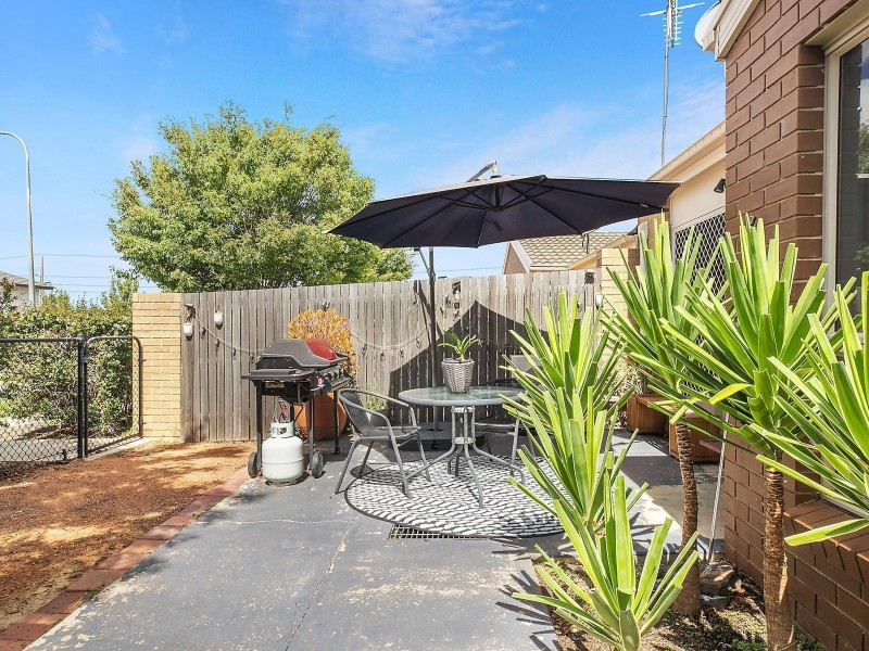 4/2 Neil Currie Street, Casey ACT 2913