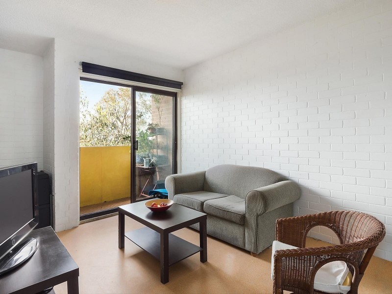 13/26 Springvale Drive, Hawker ACT 2614