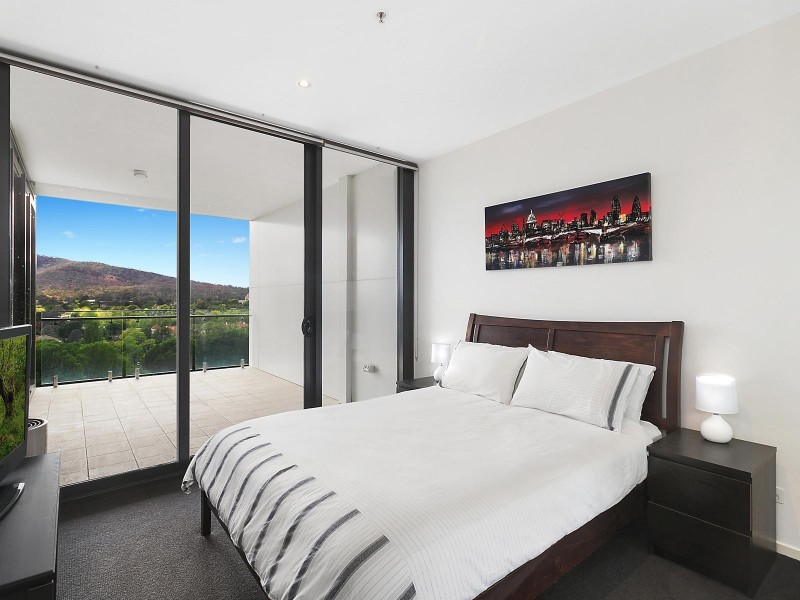 1119/240 Bunda Street, City ACT 2601